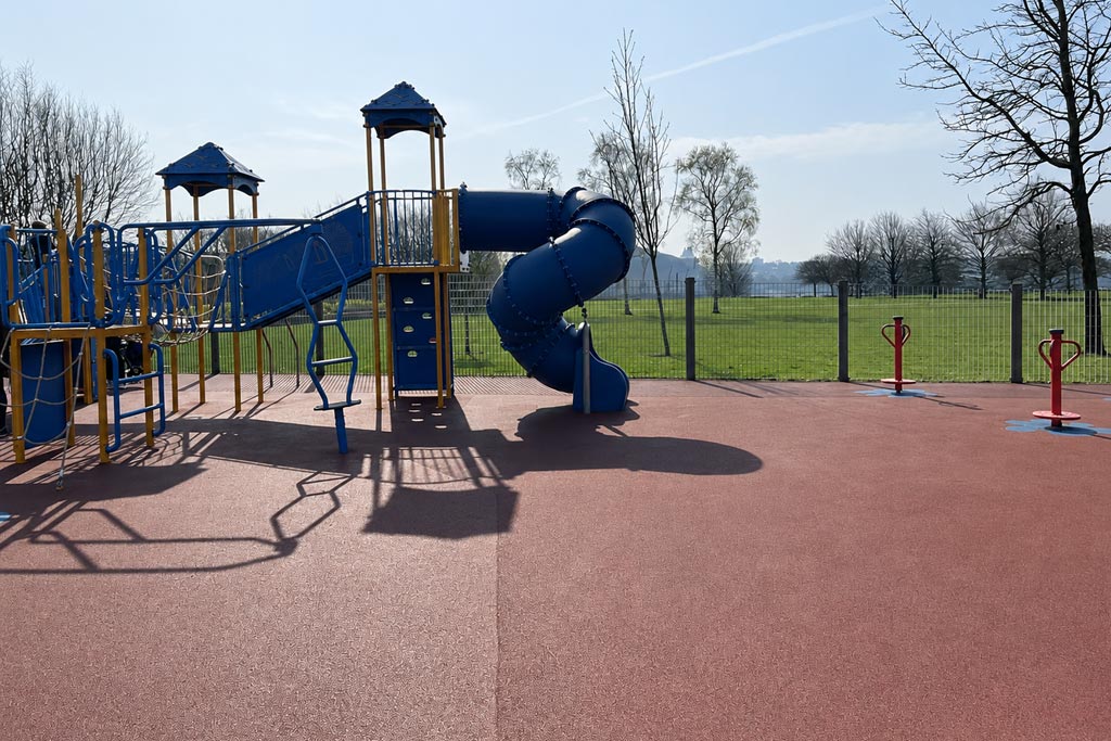 Playground pressure washing in Sevenoaks