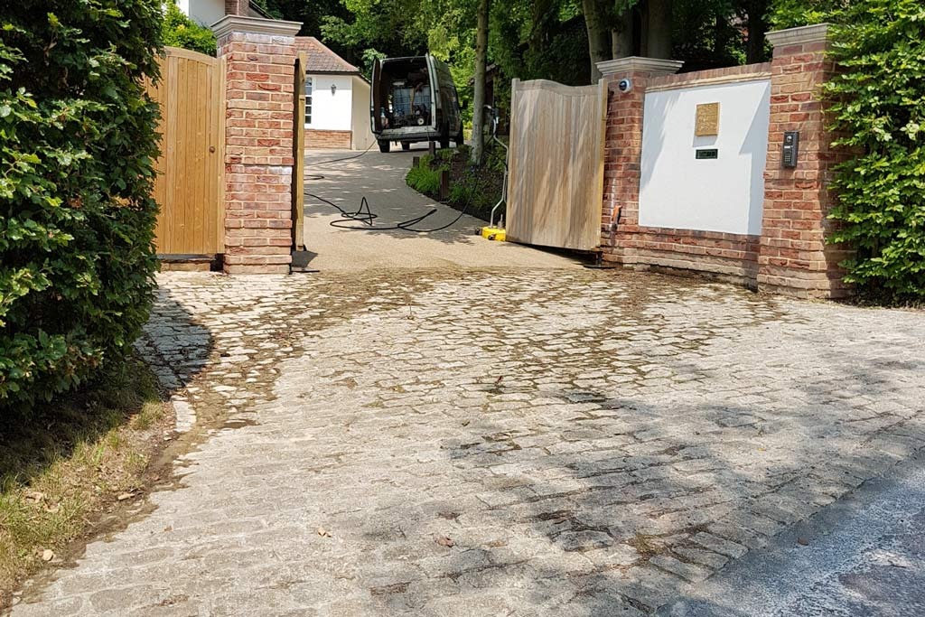 Pressure washing company in Sevenoaks